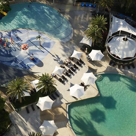 Benowa Racv Royal Pines Resort Gold Coast מראה חיצוני תמונה Aerial view of the pool at the Wynn